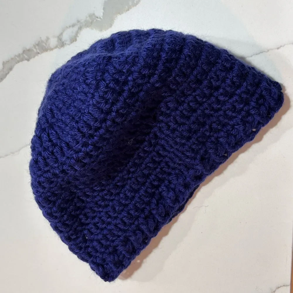 Handmade Knit Hat Mittens Set in Navy Blue Hand made Youth OSFA Stretch Beanie